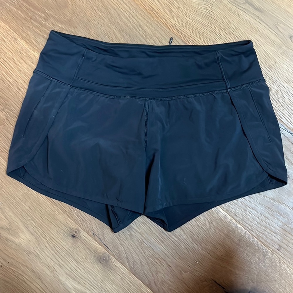 LULULEMON SPEED UP 4” BLACK SIZE 6